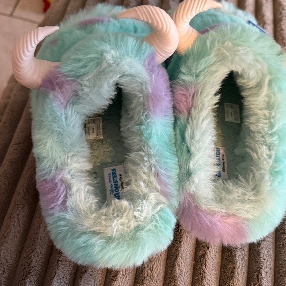 CROCS monsters inc sully - Picture 3 of 4
